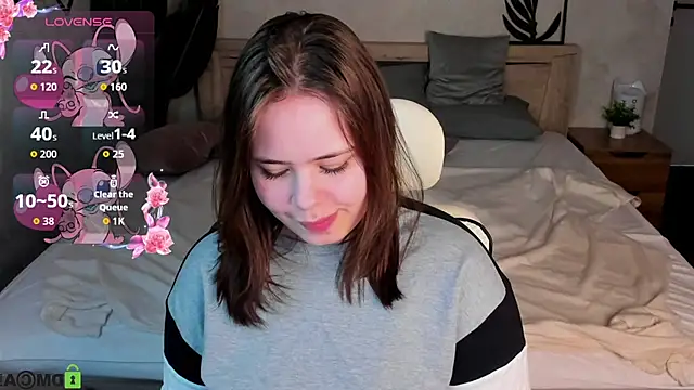 EricaElliott online show from November 19, 9:42 am