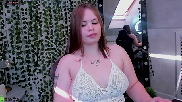 Snapshot of EricaElliott chatting on July 1, 10:06 am EricaElliott online show from July 1, 10:06 am