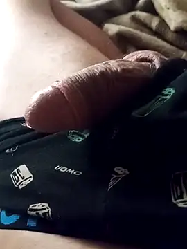 Snapshot of Daniel32hot chatting on December 25, 11:10 pm Daniel32hot online show from December 25, 11:10 pm