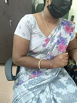 Snapshot of Tamil_roja69 chatting on June 1, 1:24 pm Tamil roja69 online show from June 1, 1:24 pm