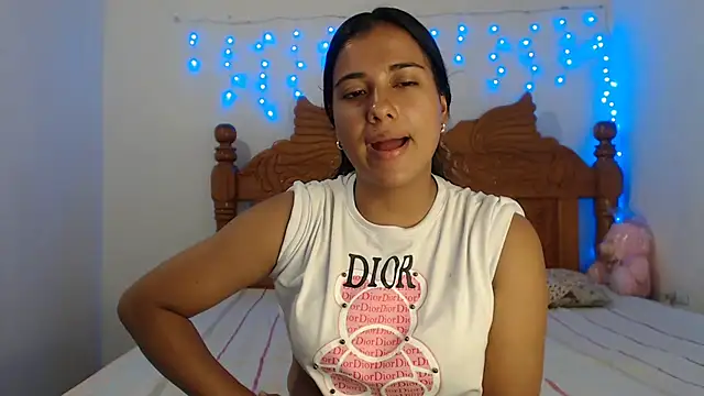 Coral0403 online show from February 4, 7:44 pm