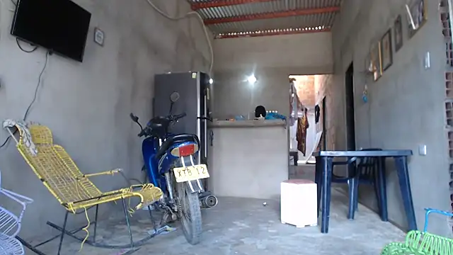 Coral0403 online show from October 4, 4:38 pm