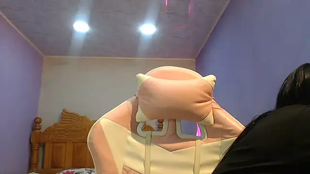 Coral0403 online show from November 17, 7:08 pm