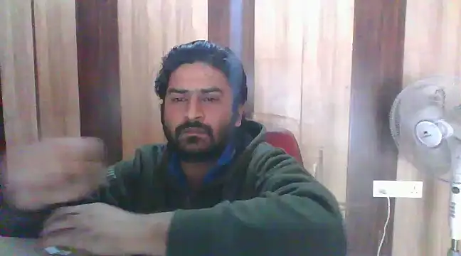 Snapshot of indihotguy chatting on January 22, 9:46 am indihotguy online show from January 22, 9:46 am