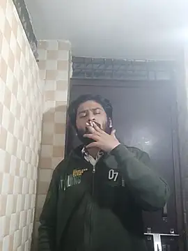 Snapshot of indihotguy chatting on February 4, 8:49 pm indihotguy online show from February 4, 8:49 pm