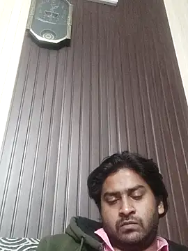 Snapshot of indihotguy chatting on February 21, 5:53 pm indihotguy online show from February 21, 5:53 pm