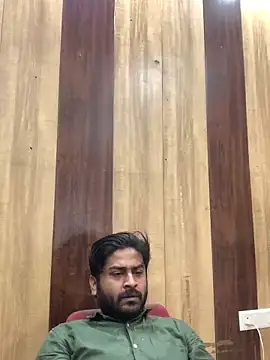 Snapshot of indihotguy chatting on March 16, 2:43 am indihotguy online show from March 16, 2:43 am