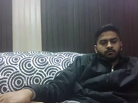 Snapshot of indihotguy chatting on February 4, 7:25 am indihotguy online show from February 4, 7:25 am