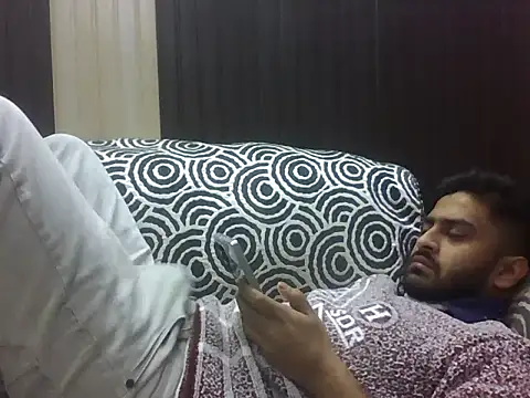 Snapshot of indihotguy chatting on February 6, 10:51 am indihotguy online show from February 6, 10:51 am