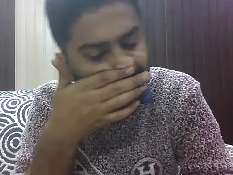 Snapshot of indihotguy chatting on February 10, 8:51 am indihotguy online show from February 10, 8:51 am