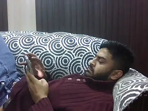 Snapshot of indihotguy chatting on February 12, 9:37 am indihotguy online show from February 12, 9:37 am