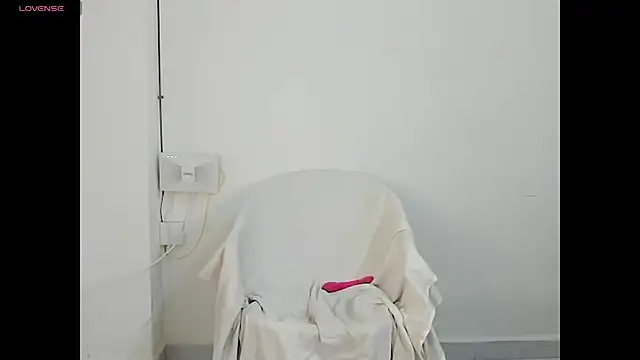 Snapshot of NicoleJaymes_ chatting on June 23, 9:46 pm NicoleJaymes online show from June 23, 9:46 pm
