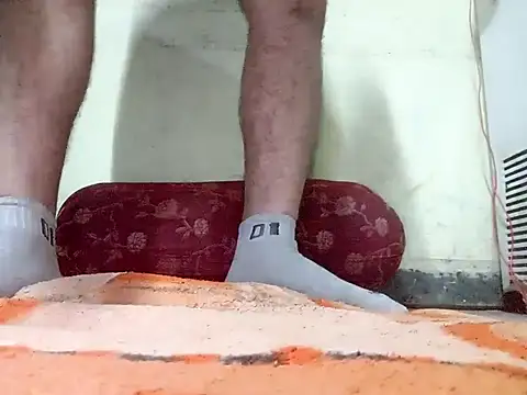 Snapshot of r379 chatting on October 1, 7:53 pm r379 online show from October 1, 7:53 pm