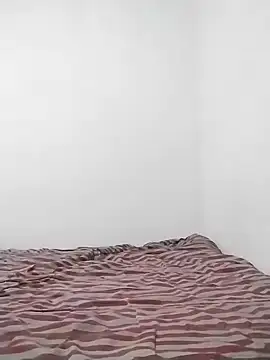 Snapshot of casalhot2533 chatting on January 19, 10:06 pm casalhot2533 online show from January 19, 10:06 pm