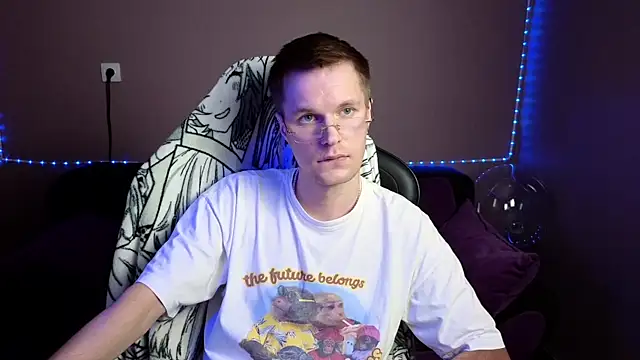 Snapshot of Leonnextdoor chatting on January 9, 9:37 am Leonnextdoor online show from January 9, 9:37 am