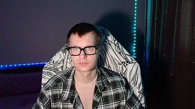 Snapshot of Leonnextdoor chatting on January 15, 9:02 am Leonnextdoor online show from January 15, 9:02 am