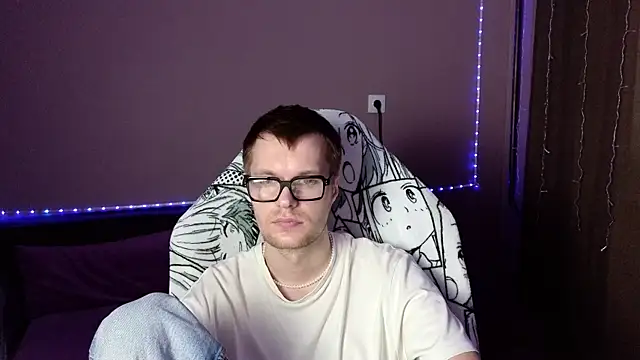 Snapshot of Leonnextdoor chatting on January 22, 8:29 am Leonnextdoor online show from January 22, 8:29 am