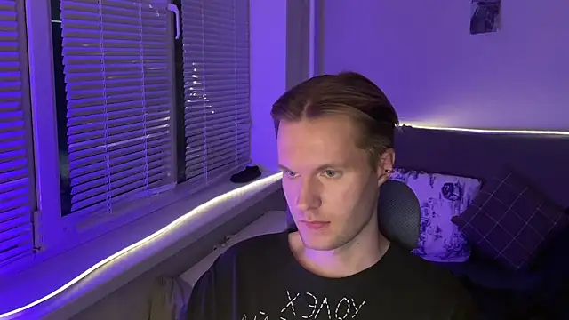 Snapshot of Leonnextdoor chatting on January 14, 8:58 pm Leonnextdoor online show from January 14, 8:58 pm