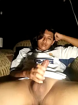 Snapshot of Elmo28_ chatting on January 14, 11:42 am Elmo28  online show from January 14, 11:42 am