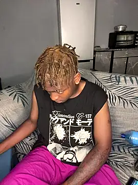 Redfucks333 online show from January 8, 9:50 pm