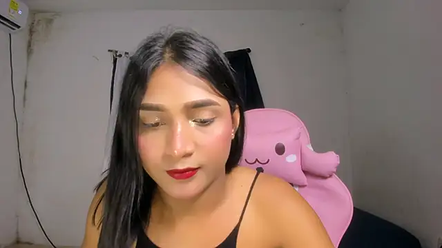 Snapshot of Miss_noah18 chatting on September 21, 6:42 pm Miss noah18 online show from September 21, 6:42 pm