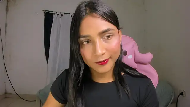 Snapshot of Miss_noah18 chatting on October 8, 8:06 pm Miss noah18 online show from October 8, 8:06 pm