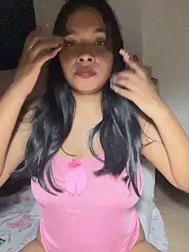 Ninabrunette18 online show from March 21, 5:11 am