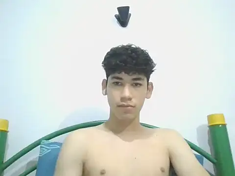 leo teen online show from January 25, 12:06 am