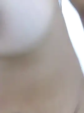 Brendabluee online show from January 21, 1:29 am