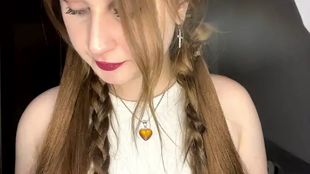 SelinaHope18 online show from January 13, 1:56 am