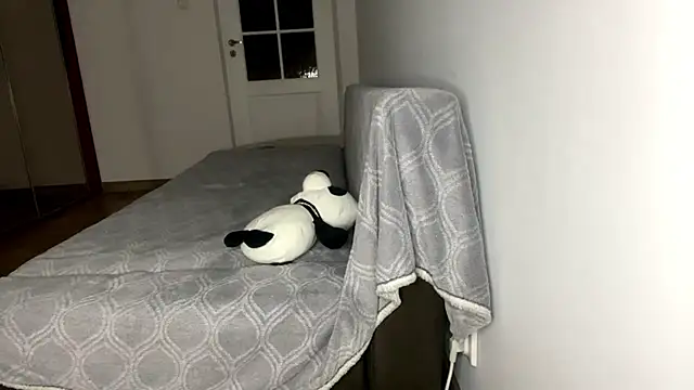 SelinaHope18 online show from January 14, 12:22 am