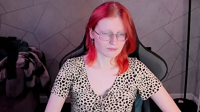 ElizabethHarpper online show from February 2, 9:41 am