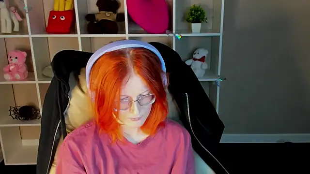 ElizabethHarpper online show from February 11, 9:25 am