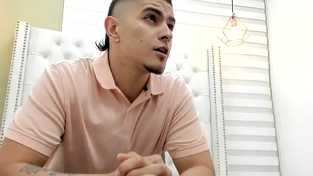 Snapshot of DAVID_VICTORIAA chatting on September 19, 1:23 pm DAVID VICTORIAA online show from September 19, 1:23 pm