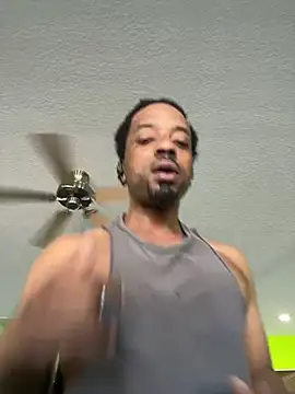 Snapshot of Coco-Licious chatting on January 4, 4:32 pm Coco-Licious online show from January 4, 4:32 pm