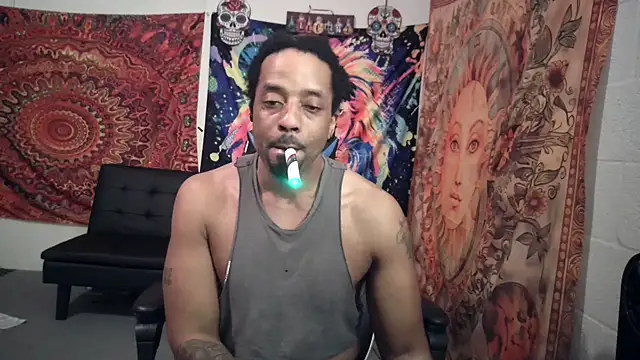 Snapshot of Coco-Licious chatting on January 4, 7:34 pm Coco-Licious online show from January 4, 7:34 pm