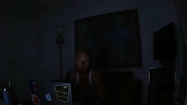 Snapshot of bjay1210 chatting on January 14, 4:04 am bjay1210 online show from January 14, 4:04 am