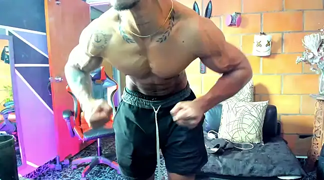 Adam Valenciia online show from February 22, 10:20 pm