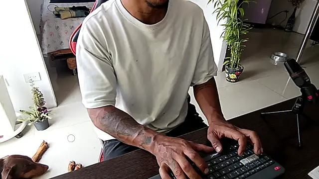 Adam Valenciia online show from February 18, 5:53 pm