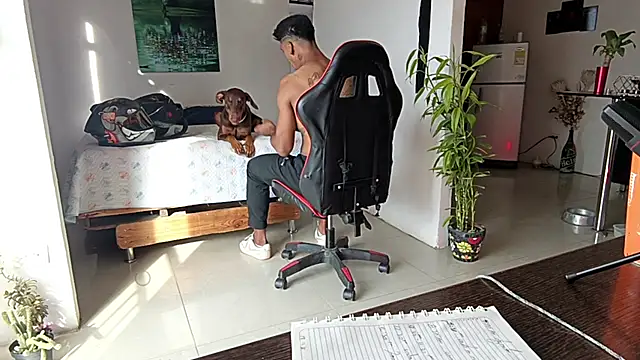 Adam Valenciia online show from February 21, 9:16 pm