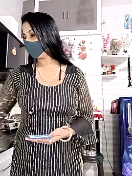 Snapshot of Best-Couple chatting on November 9, 2:54 am Best-Couple online show from November 9, 2:54 am