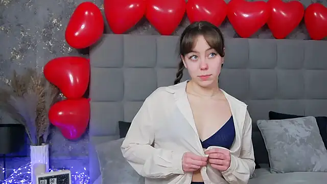 TheEmma online show from February 16, 2:32 pm