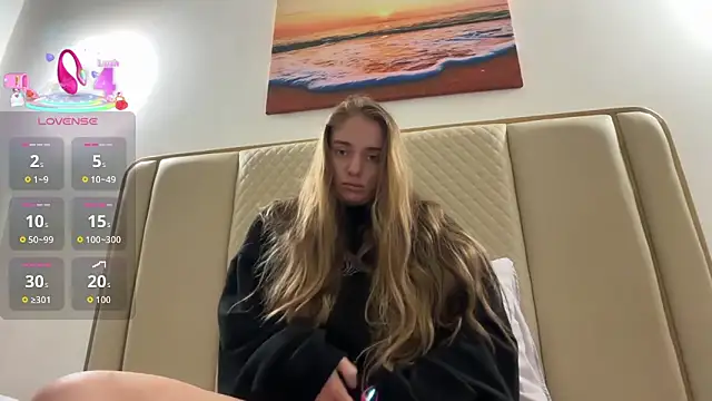 Snapshot of BabyMelie chatting on February 6, 5:05 pm BabyMelie online show from February 6, 5:05 pm