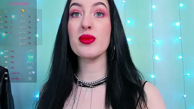 Snapshot of Miss_Alice__ chatting on January 6, 6:31 pm Miss Alice   online show from January 6, 6:31 pm