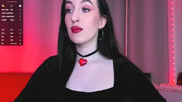 Snapshot of Miss_Alice__ chatting on January 25, 12:38 am Miss Alice   online show from January 25, 12:38 am