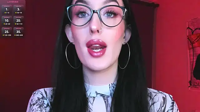 Snapshot of Miss_Alice__ chatting on February 16, 7:49 pm Miss Alice   online show from February 16, 7:49 pm