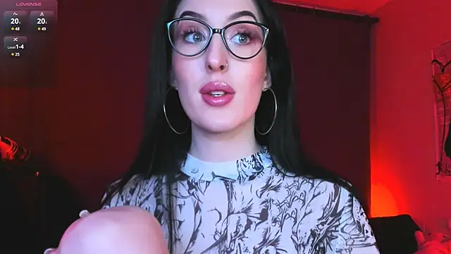 Snapshot of Miss_Alice__ chatting on March 9, 10:30 pm Miss Alice   online show from March 9, 10:30 pm