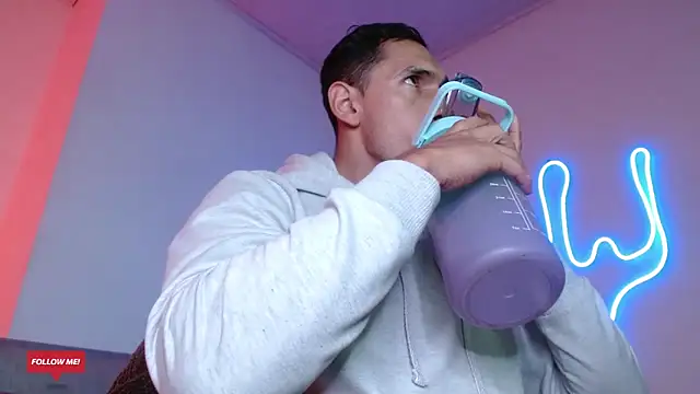 Joylopez fit online show from February 22, 2:19 pm