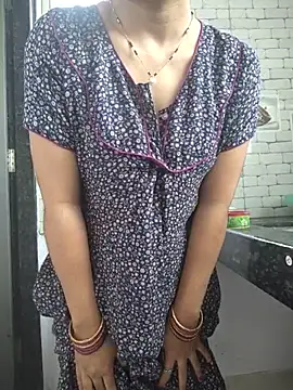 Snapshot of lovelygirl4567 chatting on July 10, 2:38 am lovelygirl4567 online show from July 10, 2:38 am