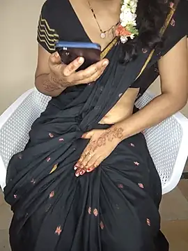 Snapshot of lovelygirl4567 chatting on July 30, 4:28 pm lovelygirl4567 online show from July 30, 4:28 pm